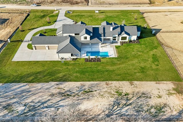 1410 Clydesdale Road, Bartonville, TX 76226