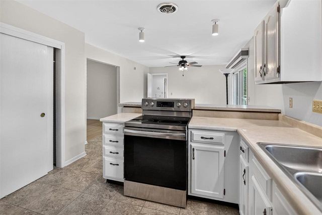 6806 Stratford Drive, Madison, WI 53719