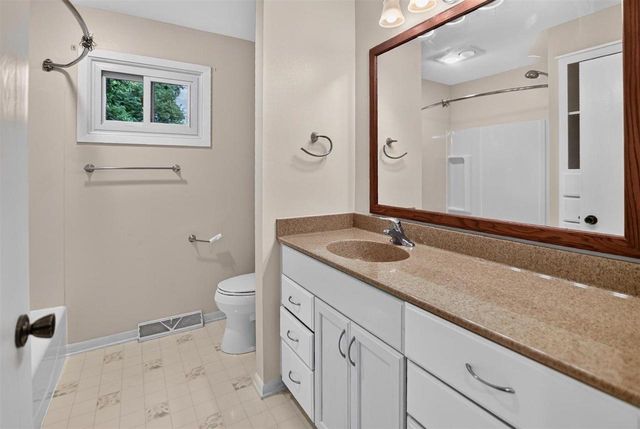 6806 Stratford Drive, Madison, WI 53719