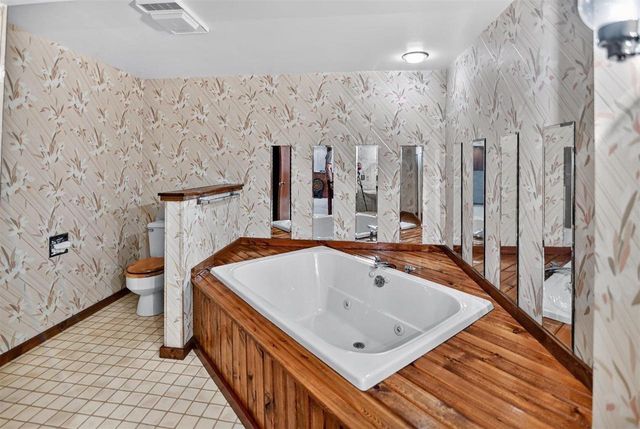 6806 Stratford Drive, Madison, WI 53719
