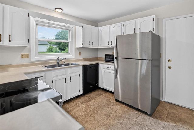 6806 Stratford Drive, Madison, WI 53719