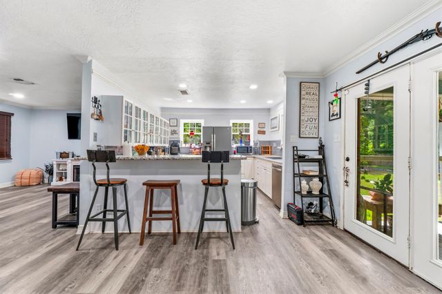 368 County Road 2222, Cleveland, TX 77327