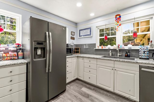 368 County Road 2222, Cleveland, TX 77327
