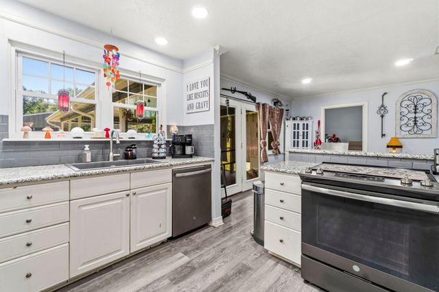 368 County Road 2222, Cleveland, TX 77327