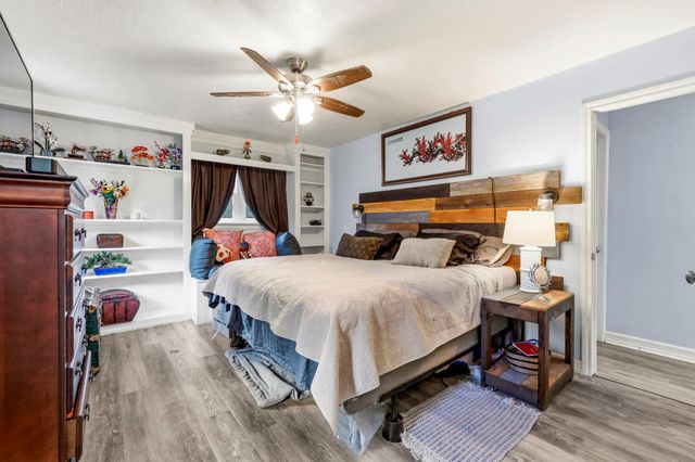 368 County Road 2222, Cleveland, TX 77327