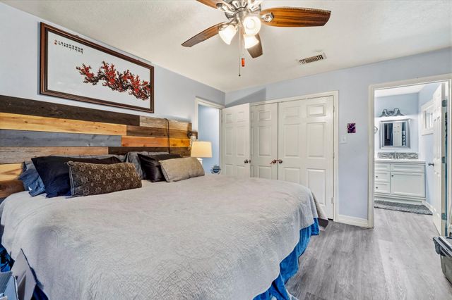 368 County Road 2222, Cleveland, TX 77327