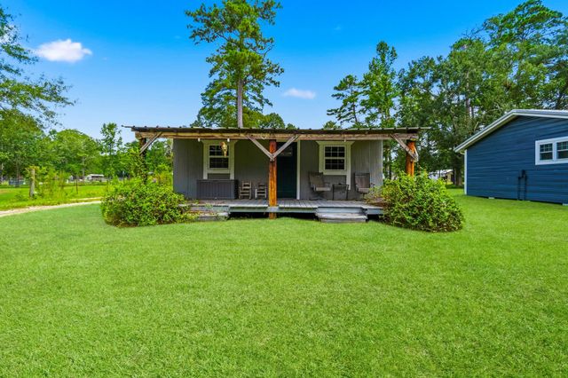 368 County Road 2222, Cleveland, TX 77327