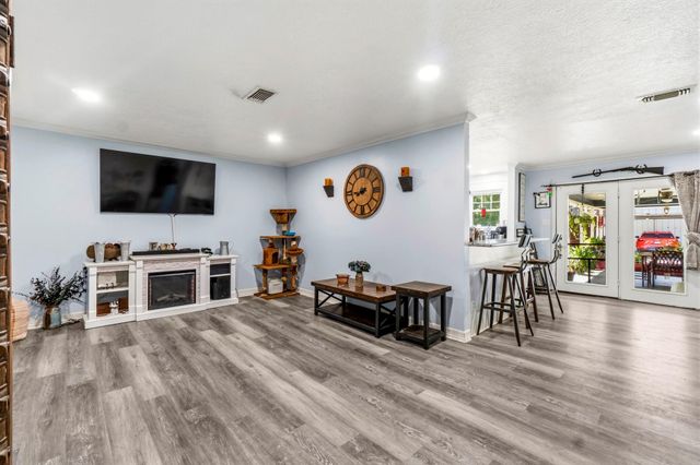 368 County Road 2222, Cleveland, TX 77327