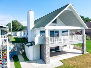 51304 N Shore Drive, Elkhart, IN 46514