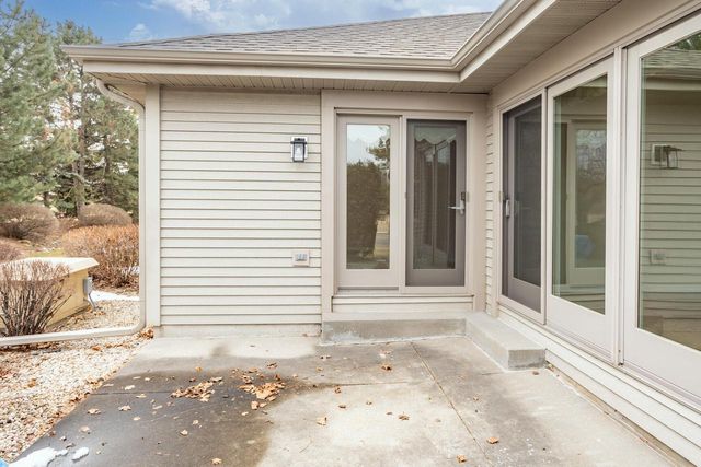 W173N8035 Shady LANE, Menomonee Falls, WI 53051