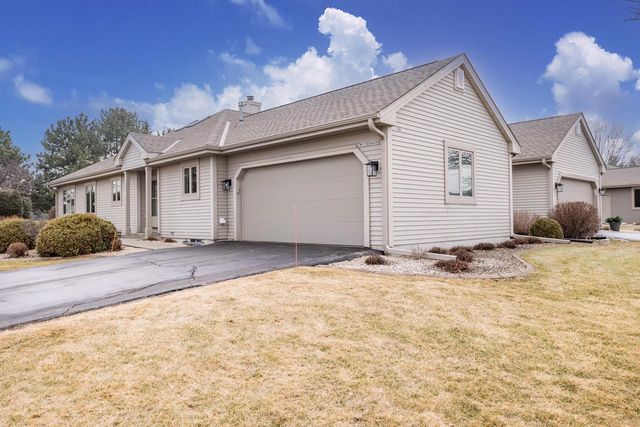 W173N8035 Shady LANE, Menomonee Falls, WI 53051
