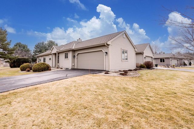 W173N8035 Shady LANE, Menomonee Falls, WI 53051