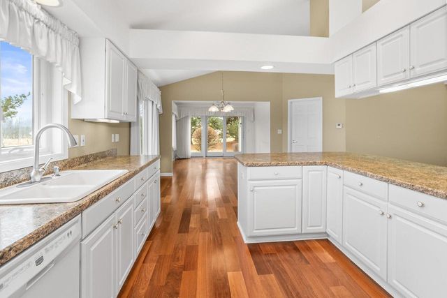 W173N8035 Shady LANE, Menomonee Falls, WI 53051