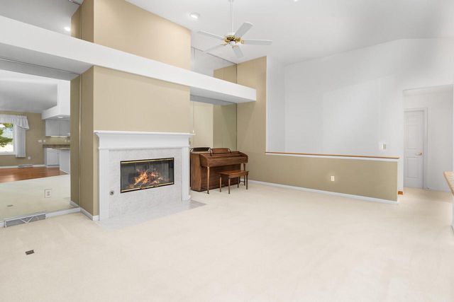 W173N8035 Shady LANE, Menomonee Falls, WI 53051