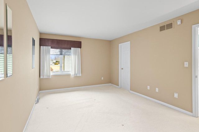 W173N8035 Shady LANE, Menomonee Falls, WI 53051