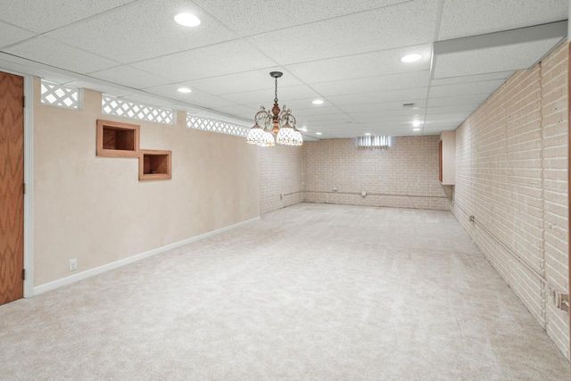 W173N8035 Shady LANE, Menomonee Falls, WI 53051