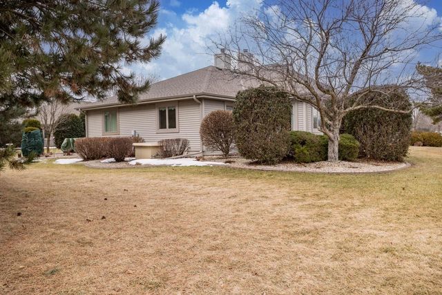 W173N8035 Shady LANE, Menomonee Falls, WI 53051