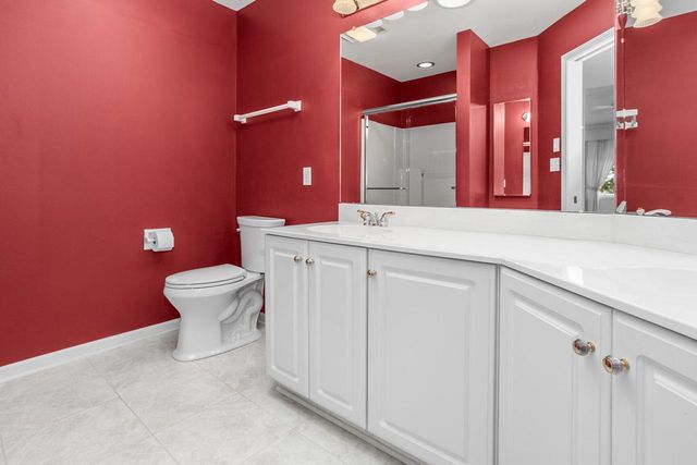 W173N8035 Shady LANE, Menomonee Falls, WI 53051