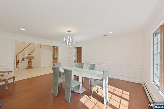 17 W Bayview Avenue, Englewood Cliffs, NJ 07632