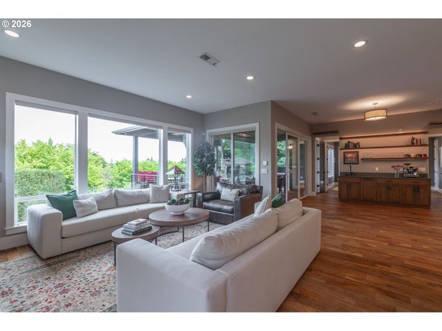 16902 CHAPIN Way, Lake Oswego, OR 97034