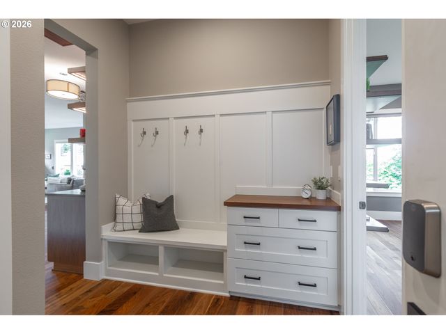 16902 CHAPIN Way, Lake Oswego, OR 97034