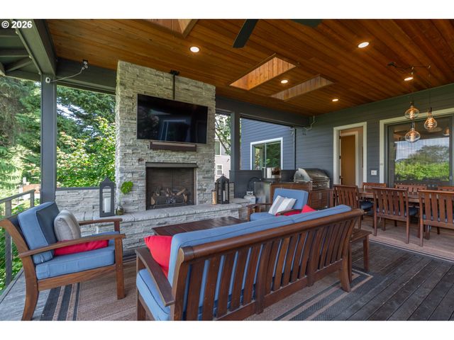 16902 CHAPIN Way, Lake Oswego, OR 97034
