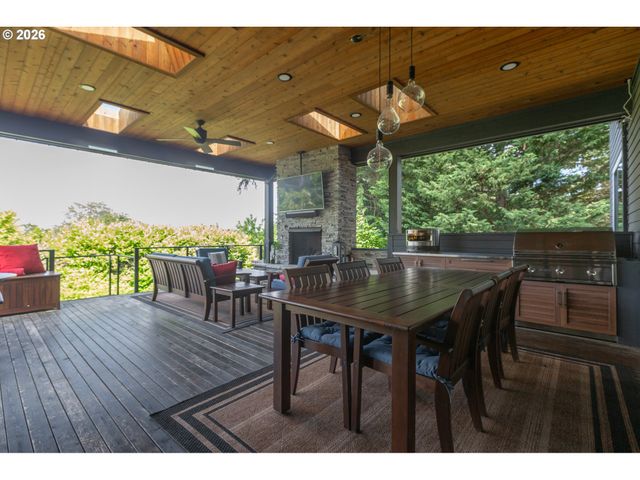 16902 CHAPIN Way, Lake Oswego, OR 97034