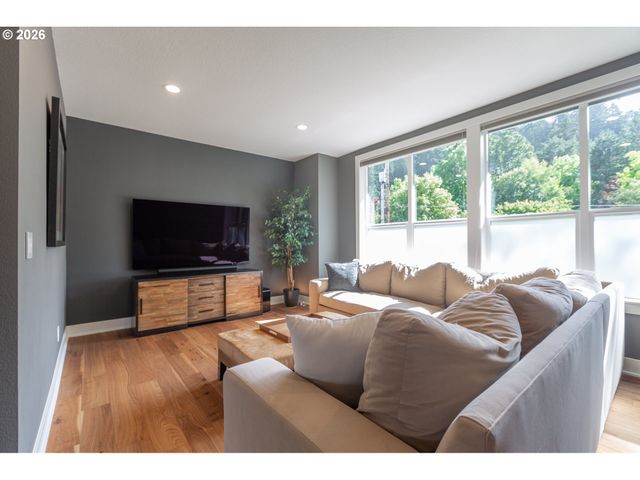 16902 CHAPIN Way, Lake Oswego, OR 97034