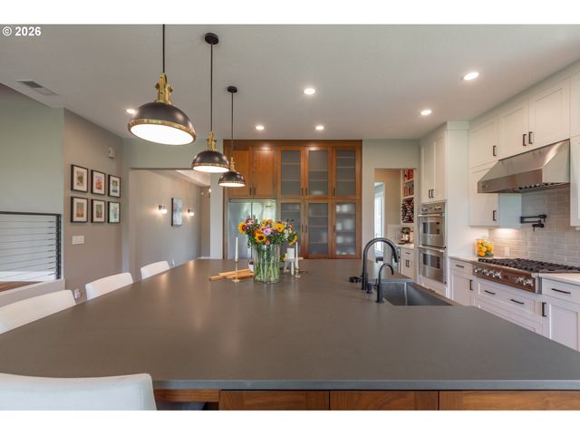 16902 CHAPIN Way, Lake Oswego, OR 97034