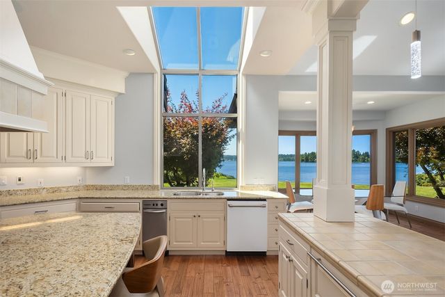 21028 Snag Island Drive E, Lake Tapps, WA 98391