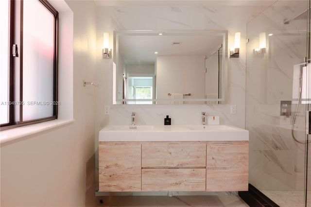 6201 SW 36th St, Miami, FL 33155