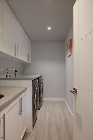 6201 SW 36th St, Miami, FL 33155