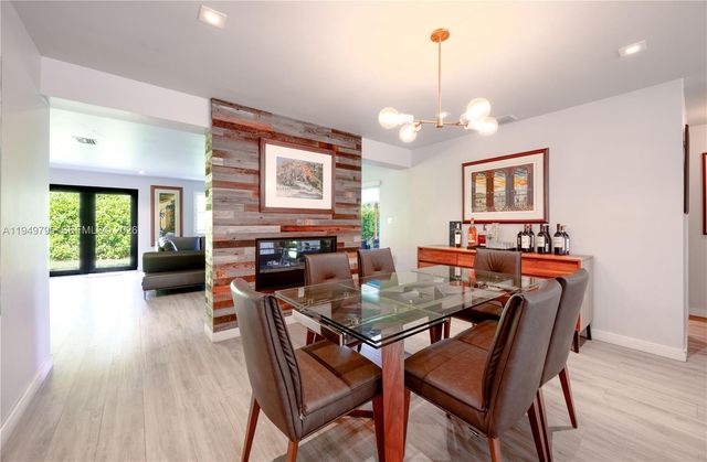 6201 SW 36th St, Miami, FL 33155