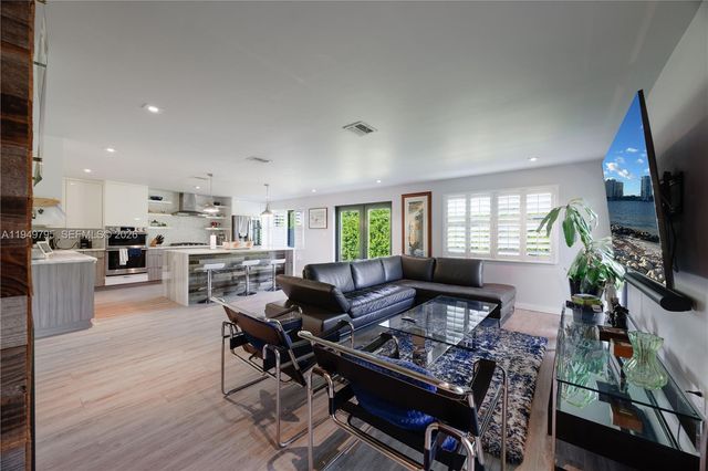 6201 SW 36th St, Miami, FL 33155