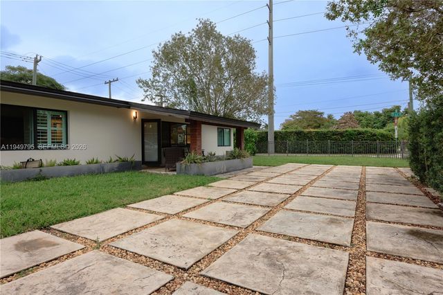 6201 SW 36th St, Miami, FL 33155