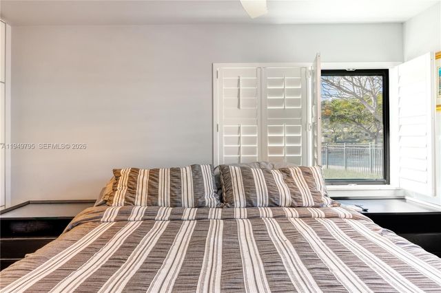 6201 SW 36th St, Miami, FL 33155