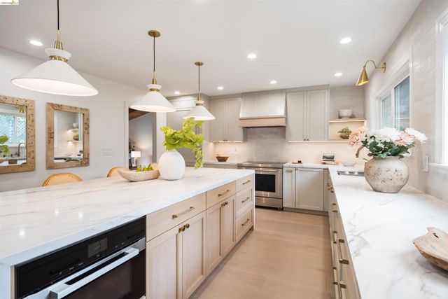 4029 Aliso, Oakland, CA 94619