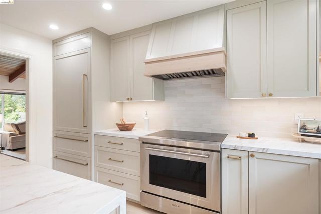 4029 Aliso, Oakland, CA 94619
