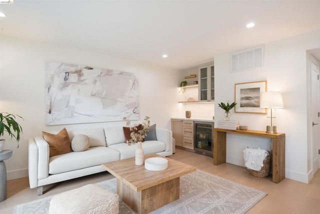 4029 Aliso, Oakland, CA 94619