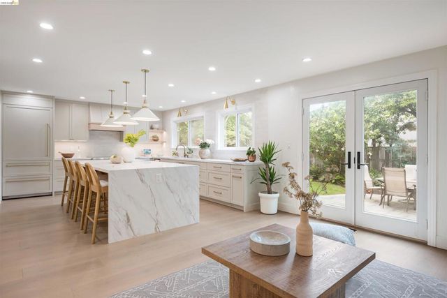 4029 Aliso, Oakland, CA 94619