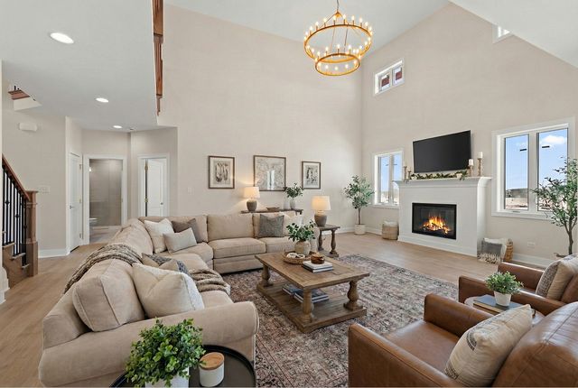 8178 S Stanley Trail, Frankfort, IL 60423