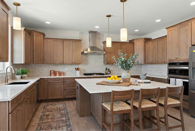 8178 S Stanley Trail, Frankfort, IL 60423