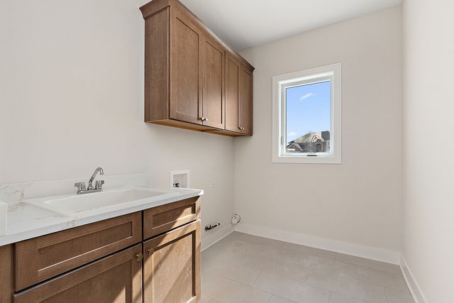 8178 S Stanley Trail, Frankfort, IL 60423