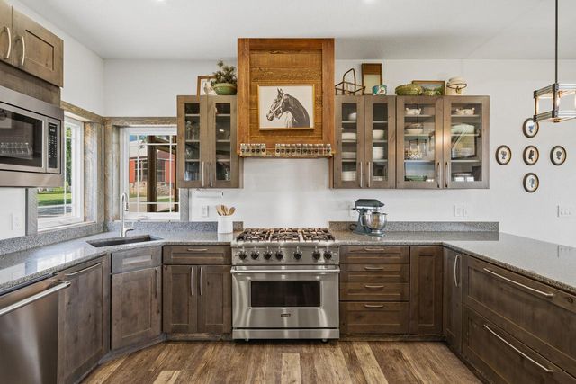 29224 Mt Tom ROAD, Burlington, WI 53105
