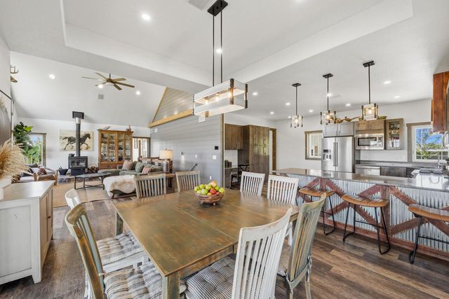 29224 Mt Tom ROAD, Burlington, WI 53105