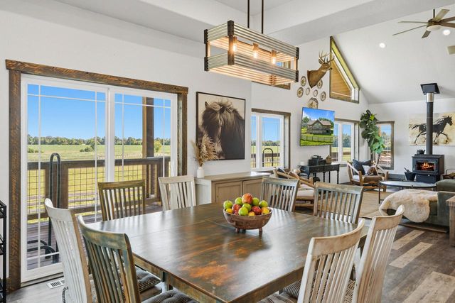 29224 Mt Tom ROAD, Burlington, WI 53105