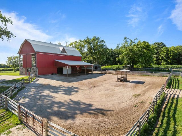 29224 Mt Tom ROAD, Burlington, WI 53105