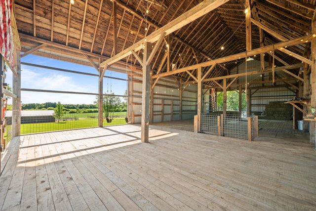 29224 Mt Tom ROAD, Burlington, WI 53105