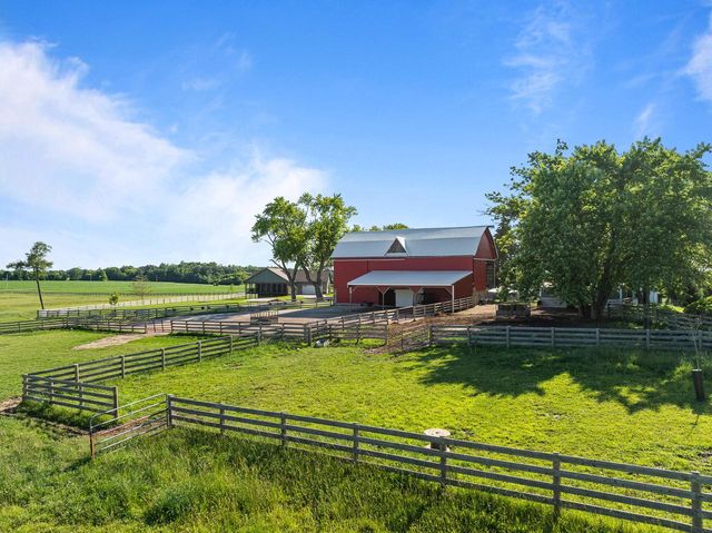 29224 Mt Tom ROAD, Burlington, WI 53105