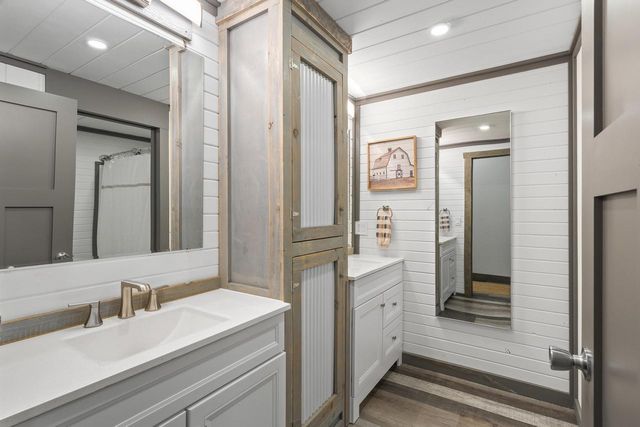 29224 Mt Tom ROAD, Burlington, WI 53105